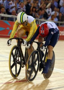 Bodies at their limits: Anna Meares (Australia) + Vicky Pendleton (GB) fighting for victory in the final Sprint.